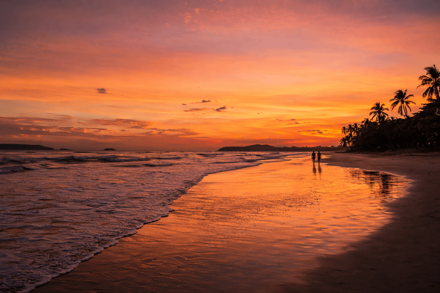 Tamarindo beach at sunset, destination from San José Airport