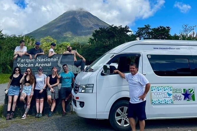 Our guests at Volcán Arenal National Park